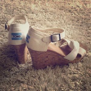 Toms Sienna Cork Wedge Sandal size 7